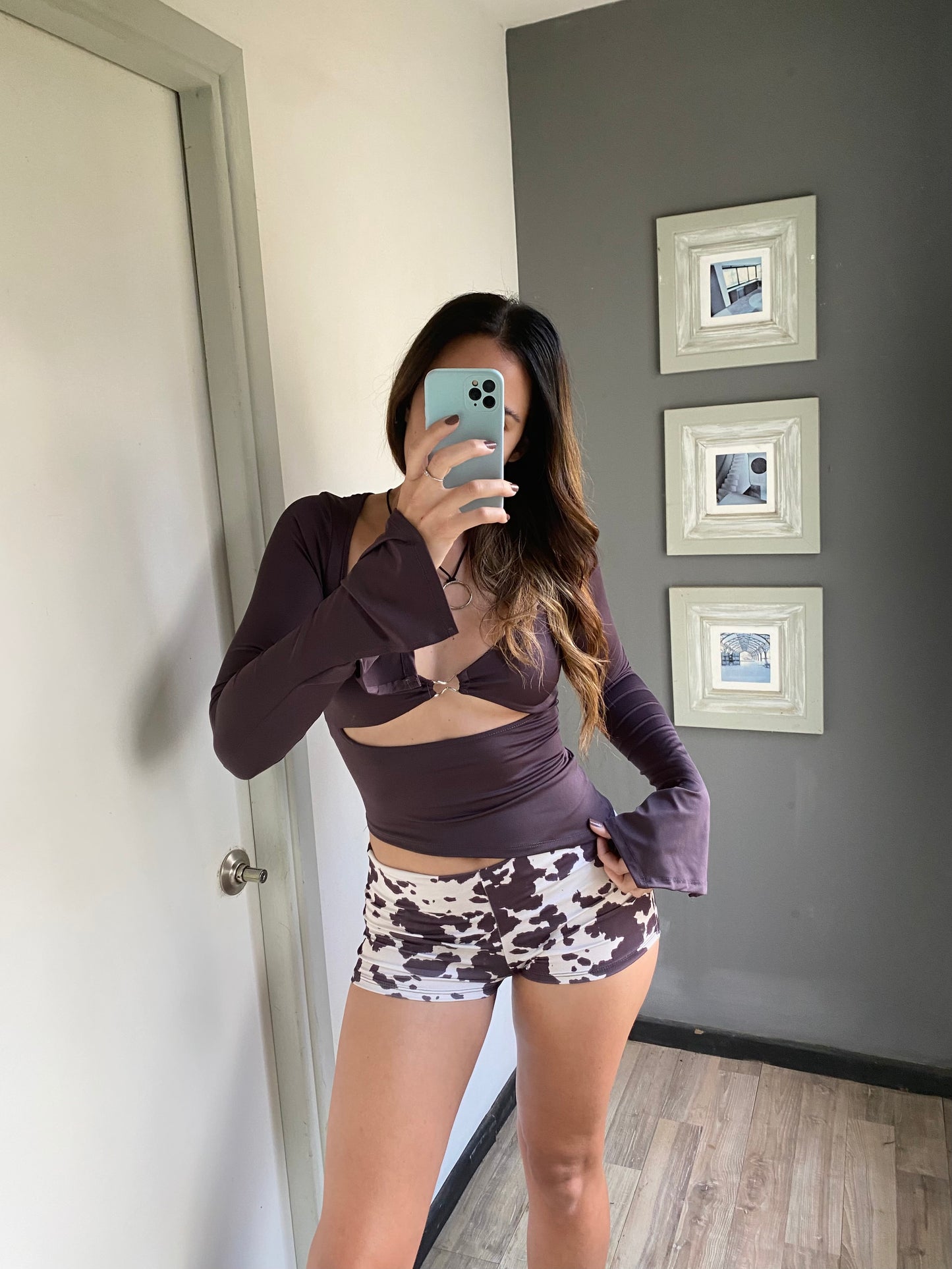 SHORT MILA