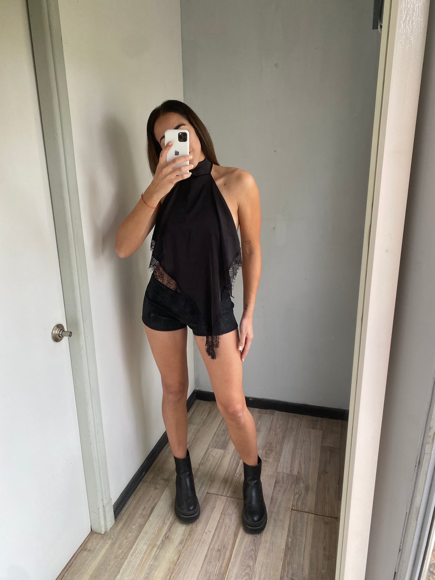 SHORT LOLA