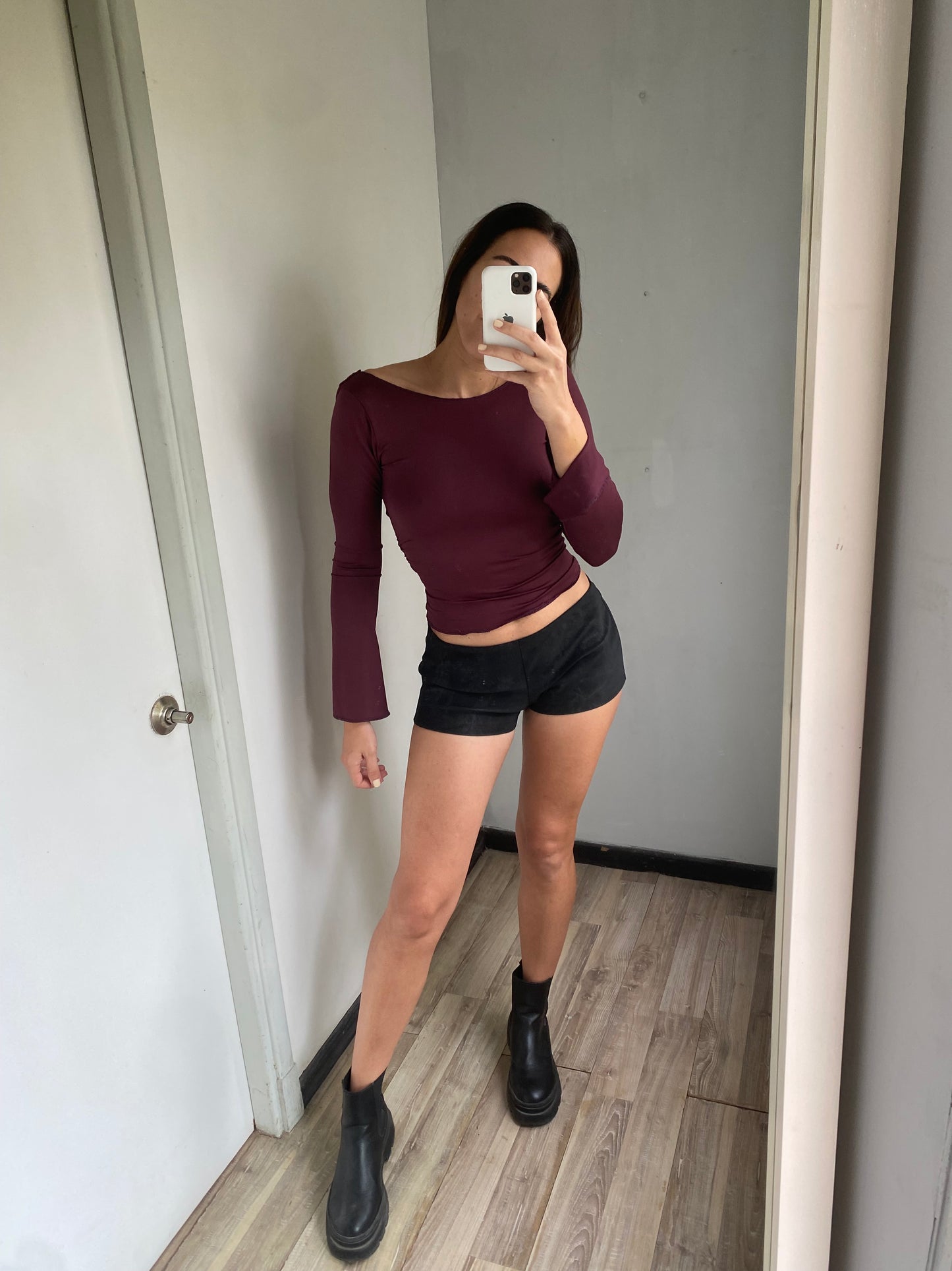 SHORT LOLA