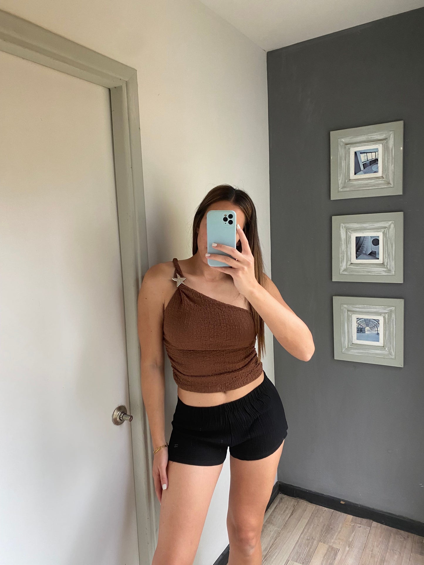 SHORT KEILA